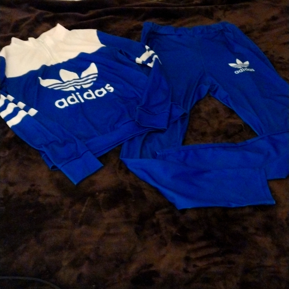 NOT AUTHENTIC ADIDAS